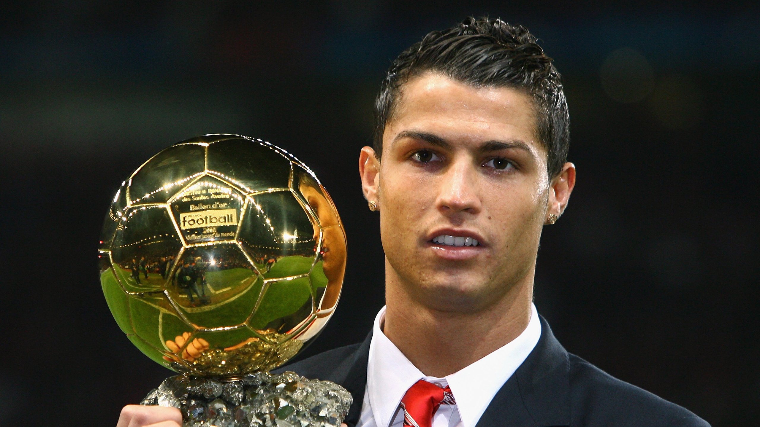 乐鱼体育网址-国际热身赛中国青年队逆袭 球迷赞赏新人崛起，国家队热身赛